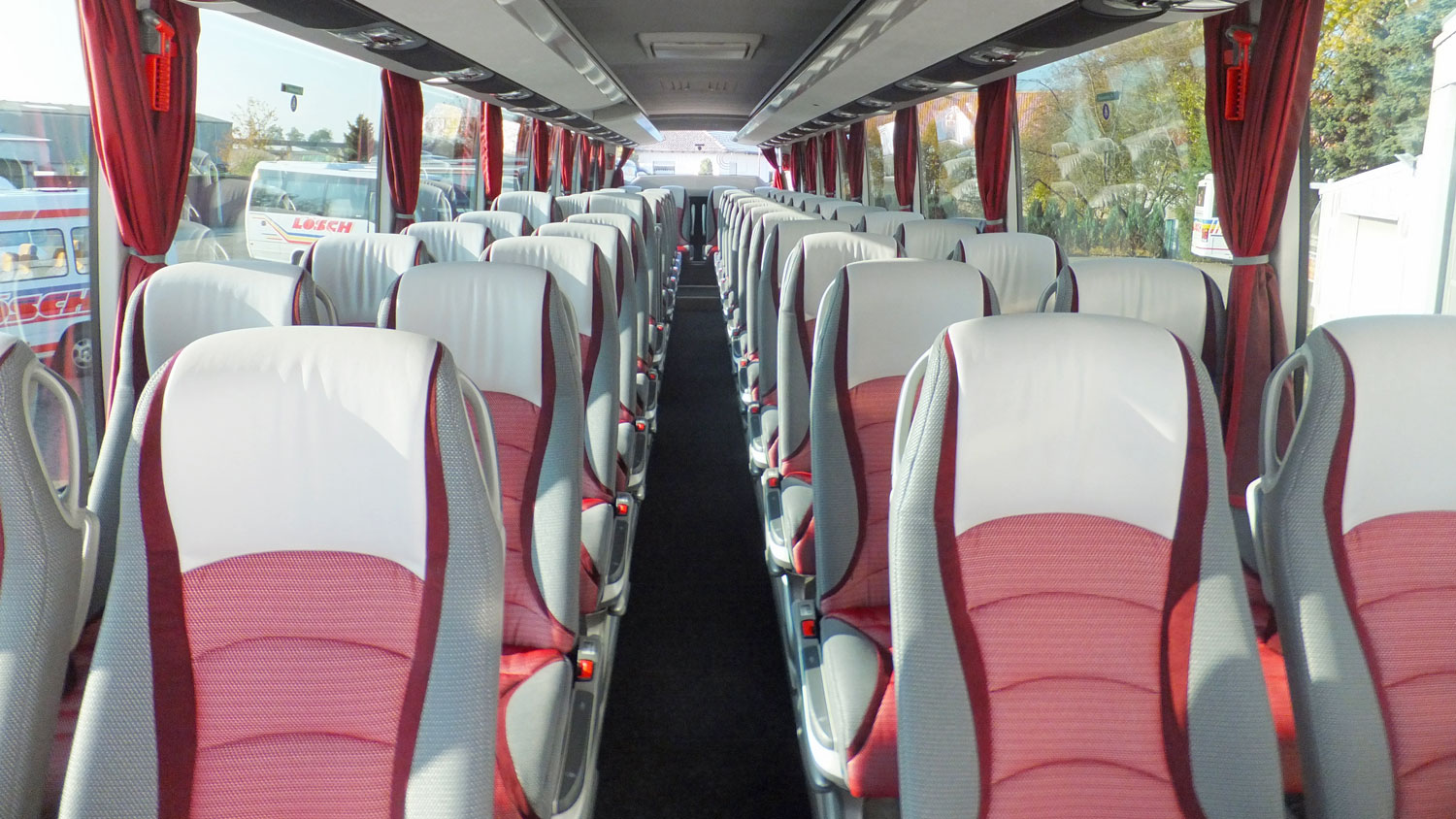 4*-Reisebus, Setra HDH 516 Topclass, Bordküche, WC, 51 Sitzplätze